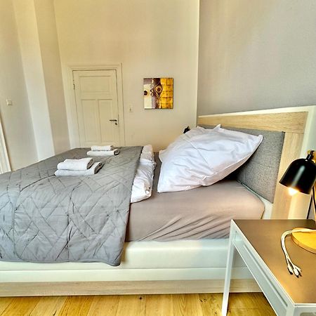 Geraeumiges City-Apartment Mit 2 Badezimmer Und Parkplaetzen D46-Og Oldenburg Dış mekan fotoğraf