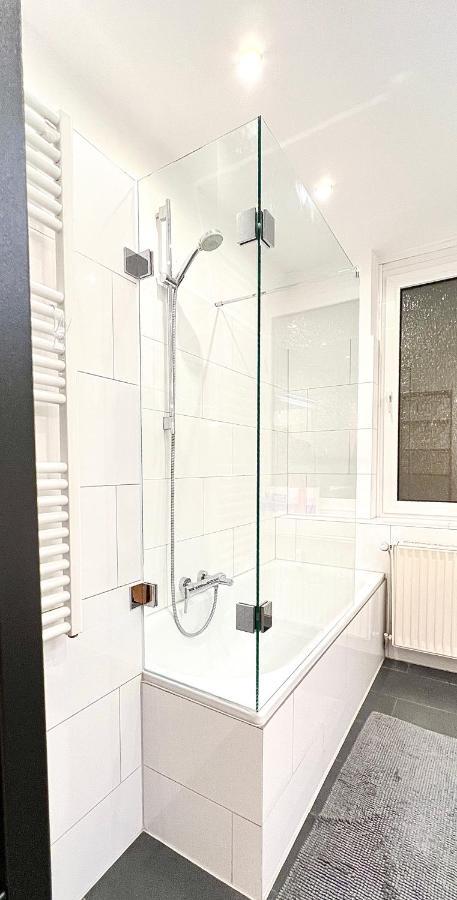 Geraeumiges City-Apartment Mit 2 Badezimmer Und Parkplaetzen D46-Og Oldenburg Dış mekan fotoğraf
