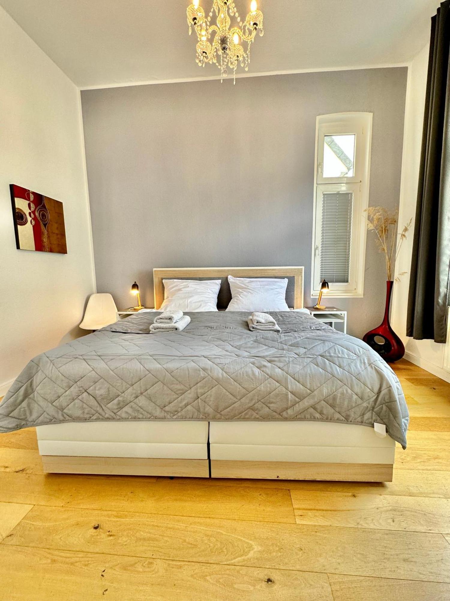 Geraeumiges City-Apartment Mit 2 Badezimmer Und Parkplaetzen D46-Og Oldenburg Dış mekan fotoğraf