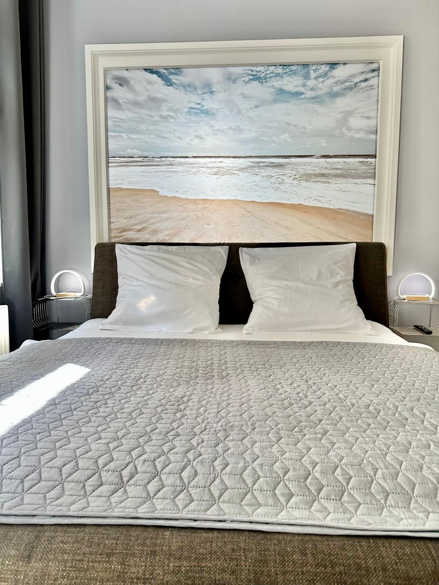 Geraeumiges City-Apartment Mit 2 Badezimmer Und Parkplaetzen D46-Og Oldenburg Dış mekan fotoğraf