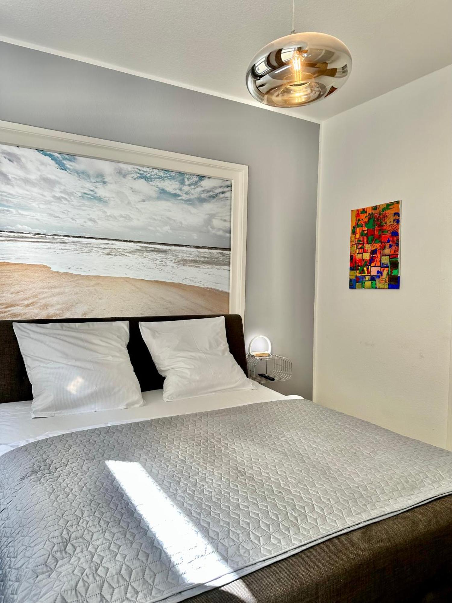 Geraeumiges City-Apartment Mit 2 Badezimmer Und Parkplaetzen D46-Og Oldenburg Dış mekan fotoğraf