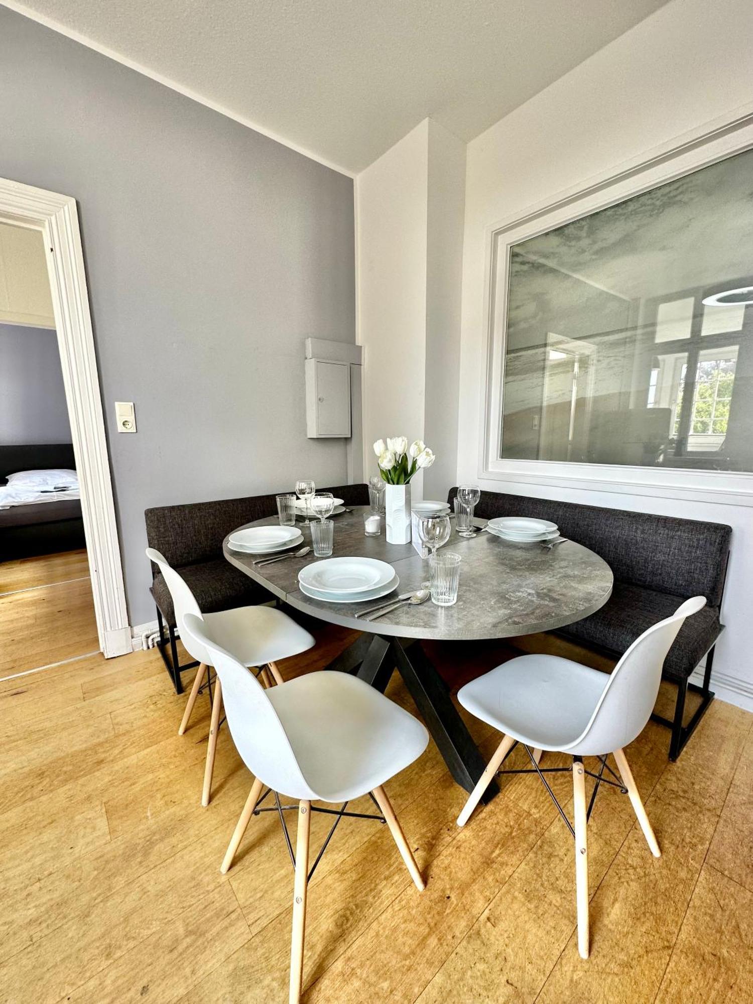 Geraeumiges City-Apartment Mit 2 Badezimmer Und Parkplaetzen D46-Og Oldenburg Dış mekan fotoğraf