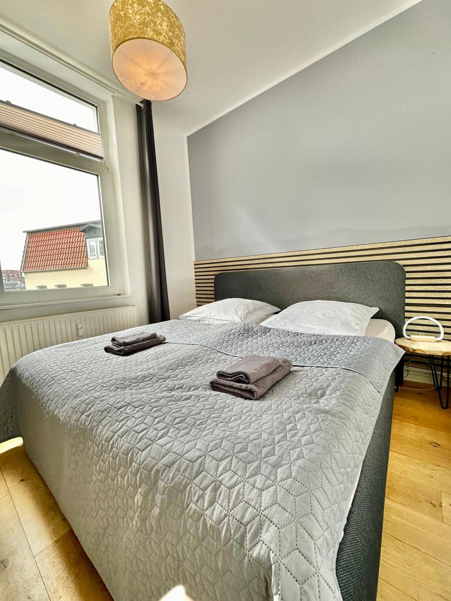 Geraeumiges City-Apartment Mit 2 Badezimmer Und Parkplaetzen D46-Og Oldenburg Dış mekan fotoğraf