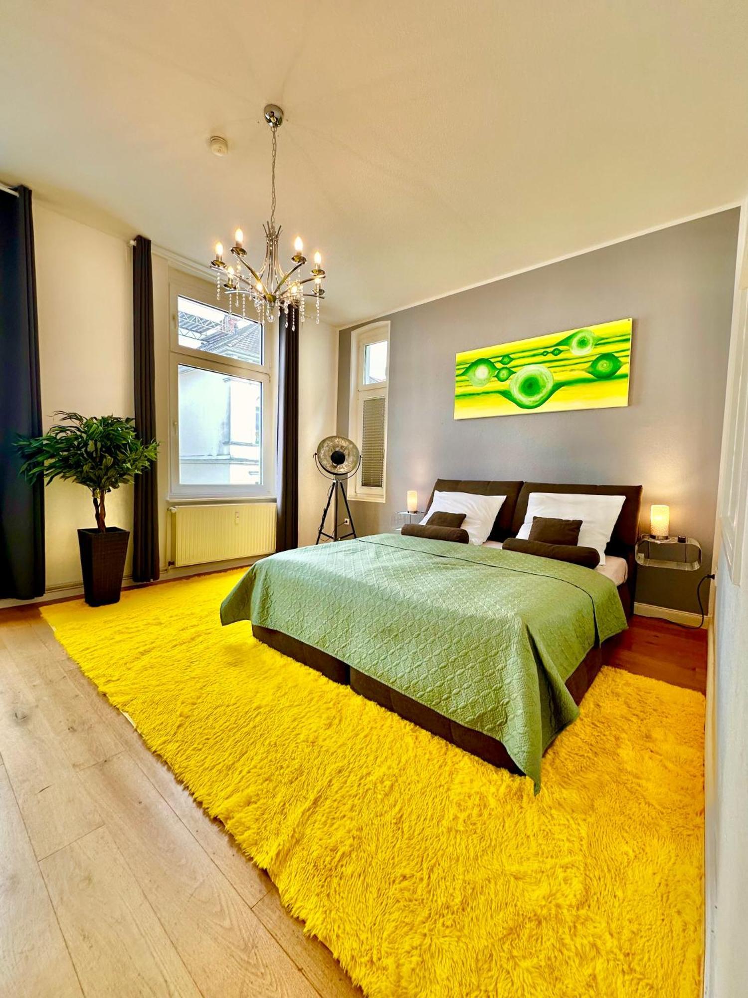Geraeumiges City-Apartment Mit 2 Badezimmer Und Parkplaetzen D46-Og Oldenburg Dış mekan fotoğraf